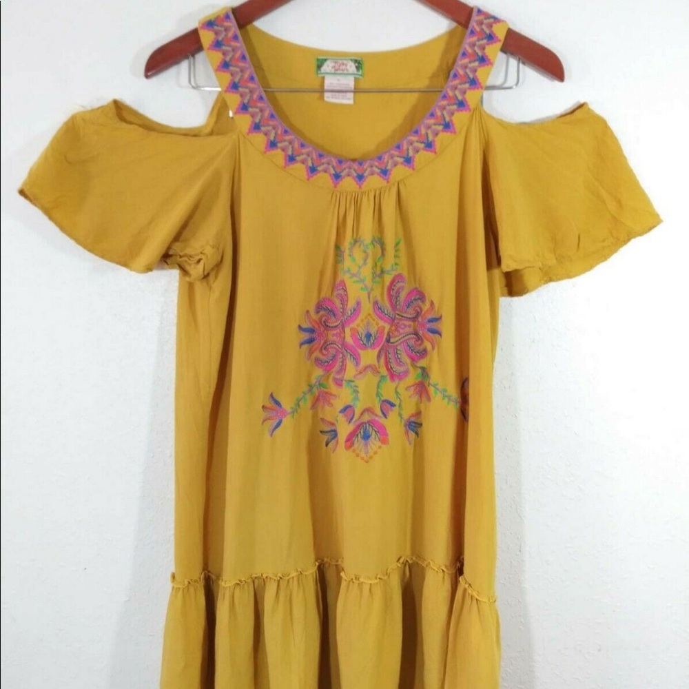 Flying Tomato Cold Shoulder Top